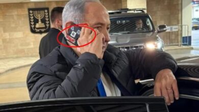 Why does Netanyahu use red tape on his phone? A more amazing homegrown trick, and it might be useful for you too